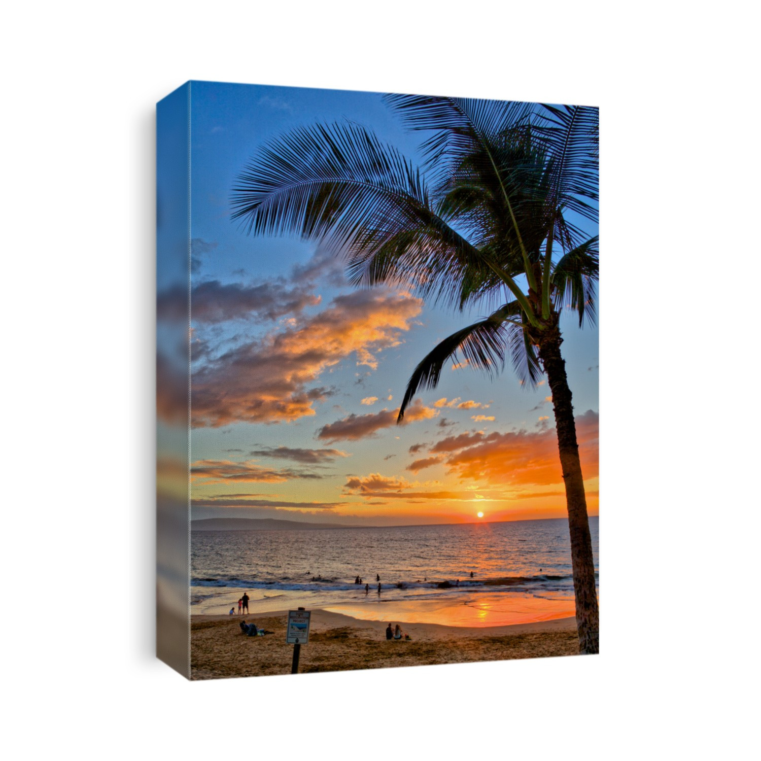  Beautiful sunset at Kamaole Beach Park in Kihei Maui, Hawaii