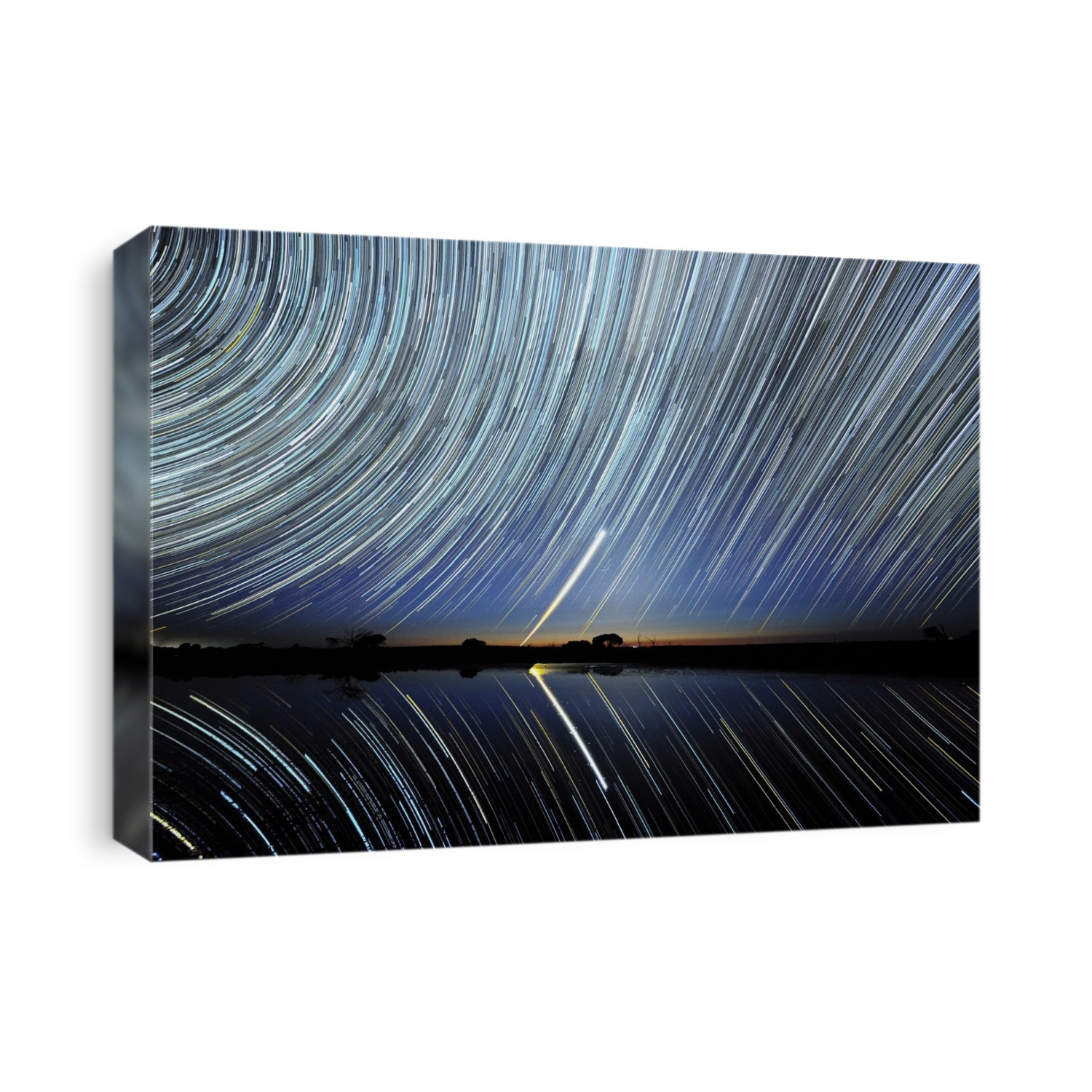 Star trials over Lake Tyrrell, Victoria, Australia. This is a 100 minute exposure.