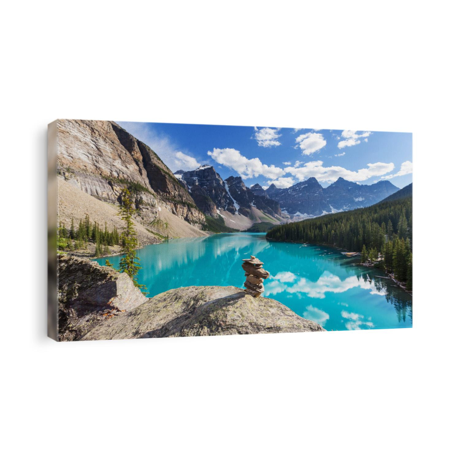 Beautiful Moraine lake in Banff National park, Canada