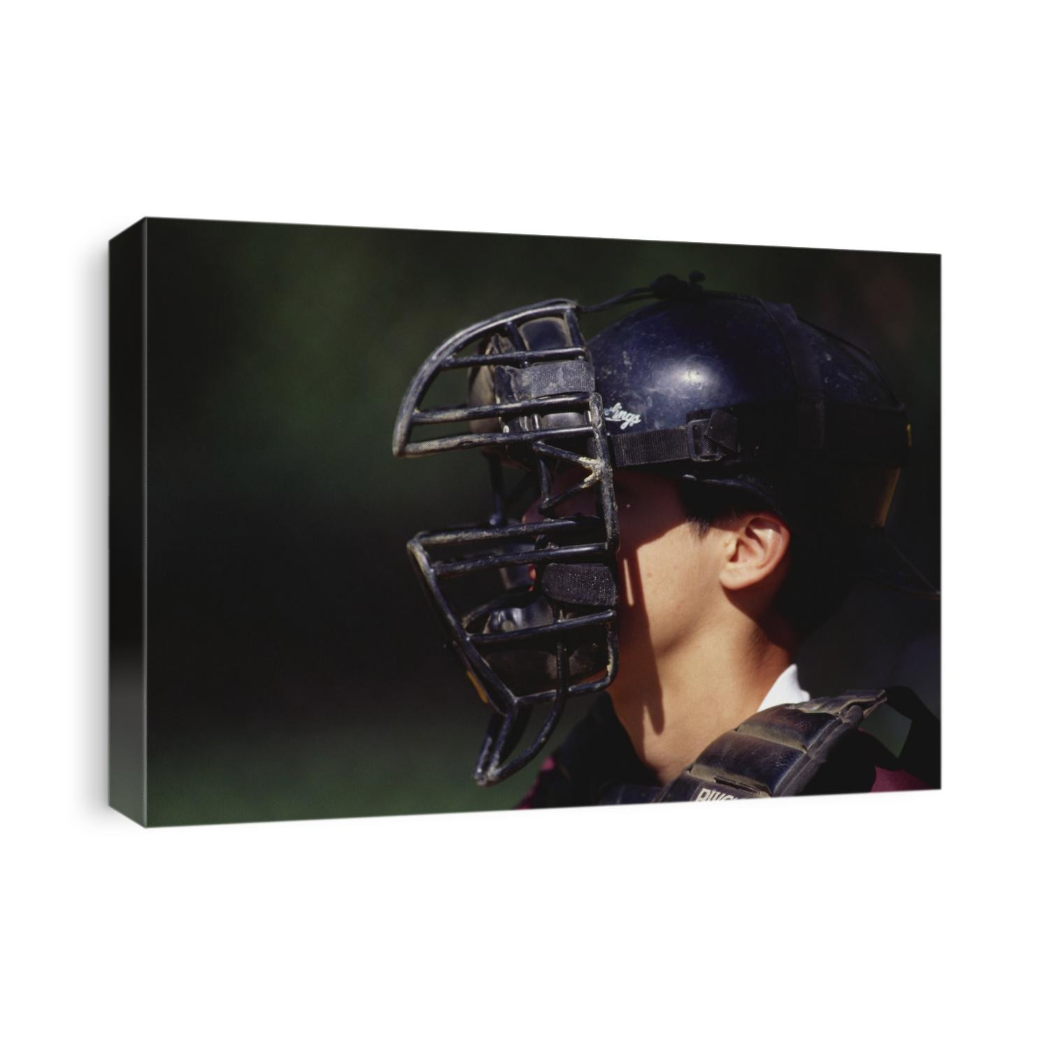 Baseball catcher with mask.