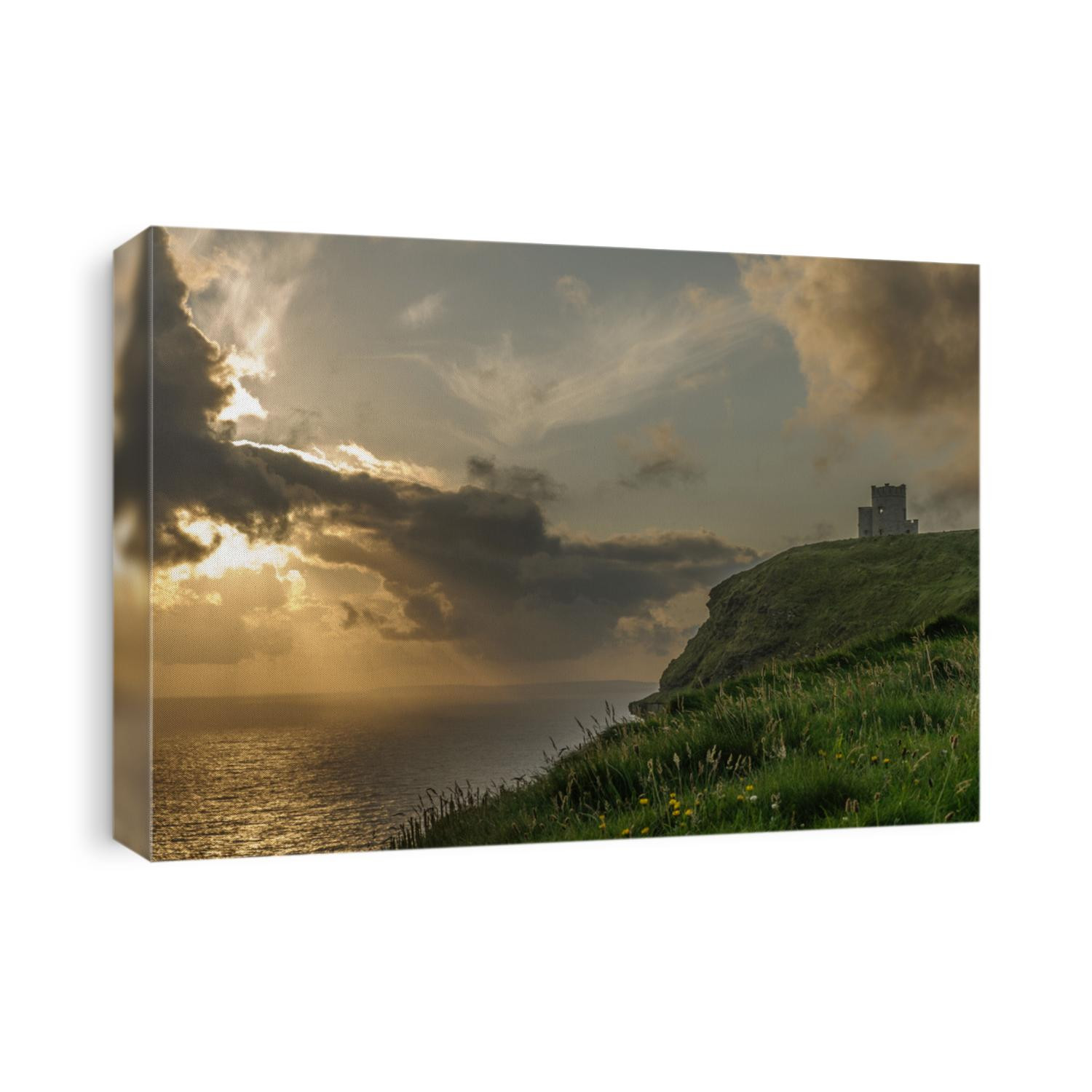 Cliffs of Moher Sunset, O Briens Tower Castle, County Clare, Ireland. Irlanda Irish wild atlantic way.